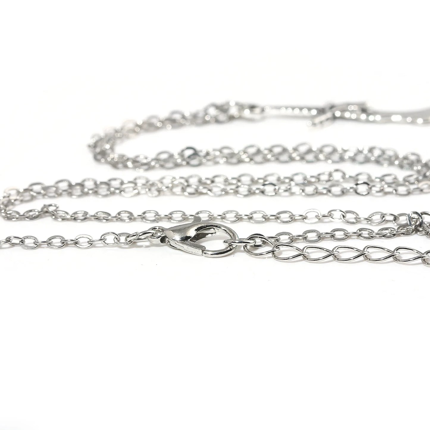 Anime-Inspired Pendant Necklace – Stylish Cosplay Accessory