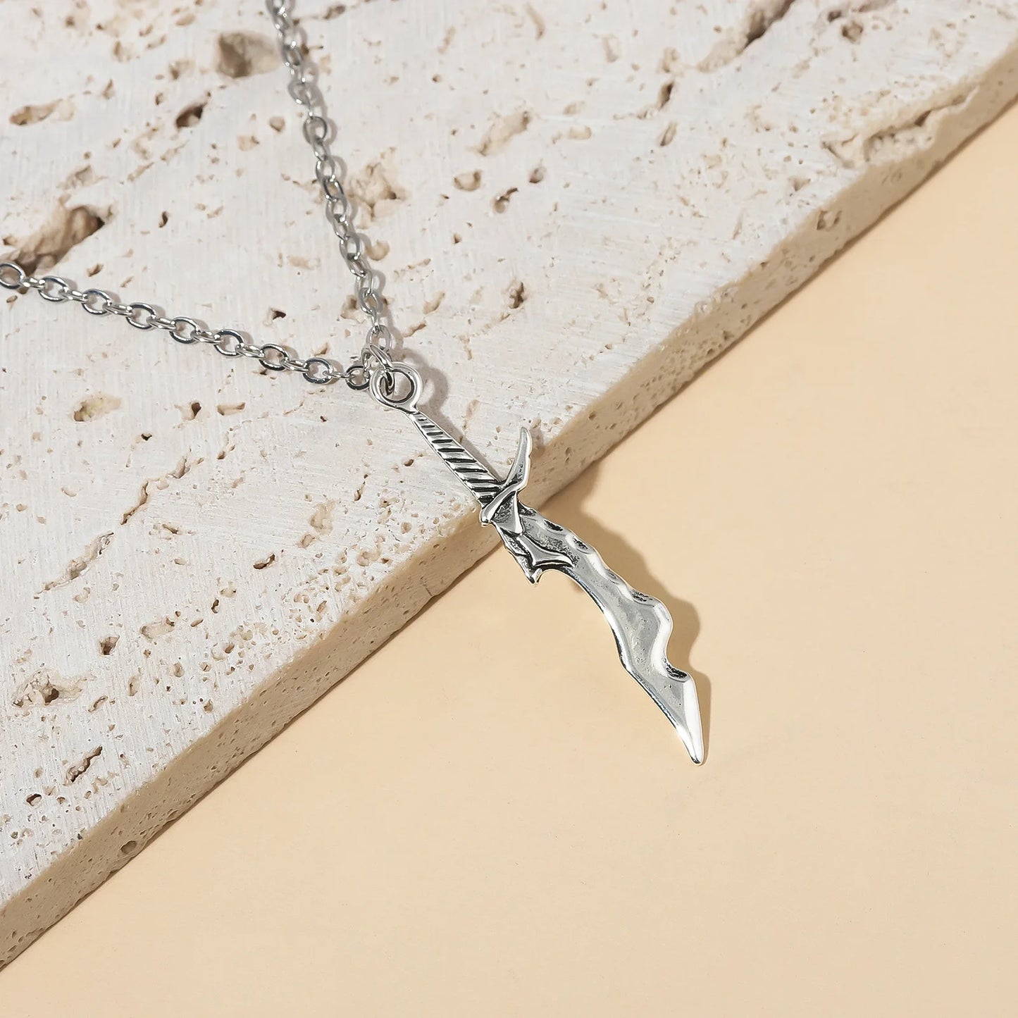 Anime-Inspired Pendant Necklace – Stylish Cosplay Accessory