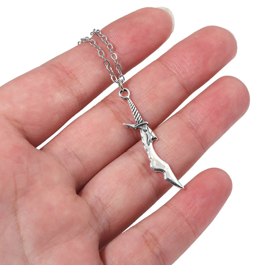 Anime-Inspired Pendant Necklace – Stylish Cosplay Accessory